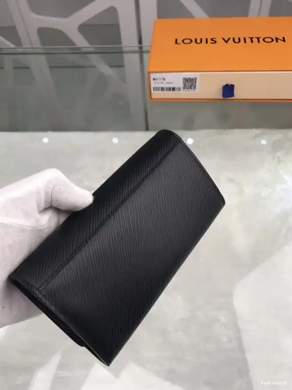 Louis Wallet Vuitton Twist 0331